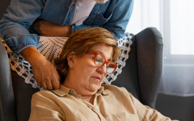 Caring for a Parent with Alzheimer’s or Dementia at Home: What Families Need to Know