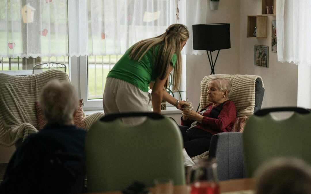 7 Signs Your Aging Parent May Need Help at Home